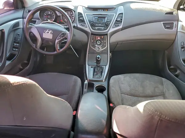 5NPDH4AE1GH750077 2016 HYUNDAI ELANTRA - Image 8