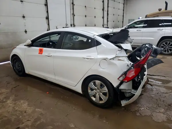 5NPDH4AE1GH753268 2016 HYUNDAI ELANTRA - Image 2