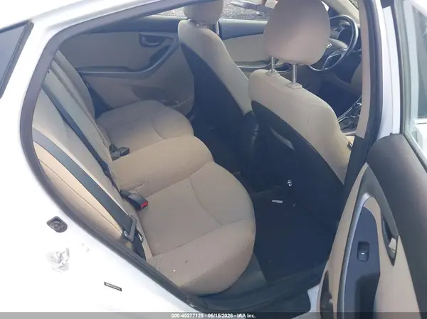 5NPDH4AE1GH753450 2016 HYUNDAI ELANTRA - Image 8