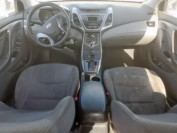 5NPDH4AE1GH753738 2016 HYUNDAI ELANTRA - Image 8