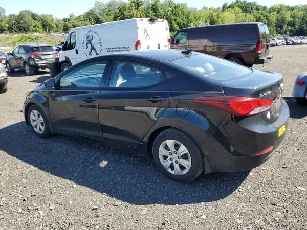 5NPDH4AE1GH754081 2016 HYUNDAI ELANTRA - Image 2