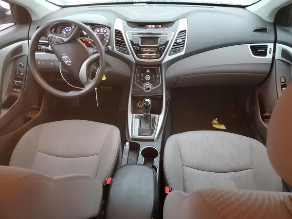 5NPDH4AE1GH756090 2016 HYUNDAI ELANTRA - Image 8