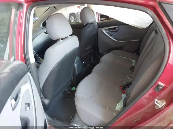 5NPDH4AE1GH757062 2016 HYUNDAI ELANTRA - Image 8