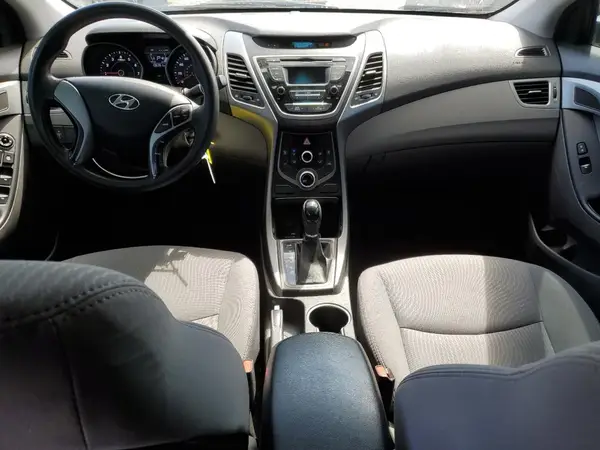 5NPDH4AE1GH758714 2016 HYUNDAI ELANTRA - Image 8
