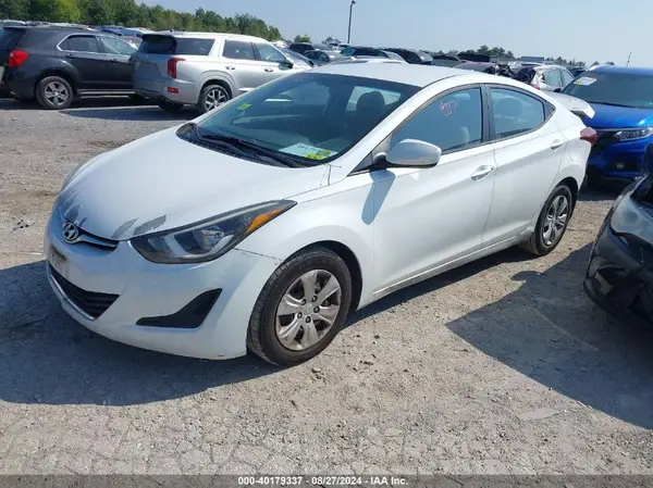 5NPDH4AE1GH759135 2016 HYUNDAI ELANTRA - Image 2