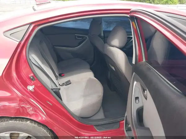 5NPDH4AE1GH759460 2016 HYUNDAI ELANTRA - Image 8