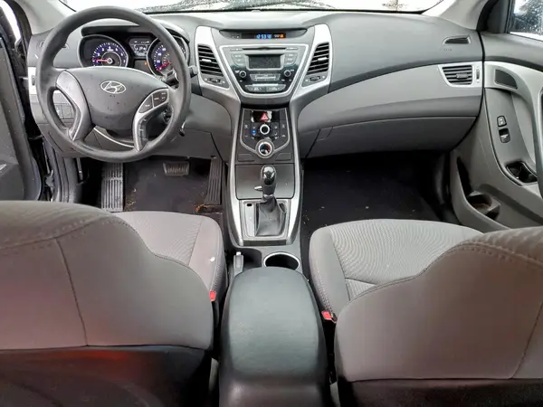 5NPDH4AE1GH759572 2016 HYUNDAI ELANTRA - Image 8