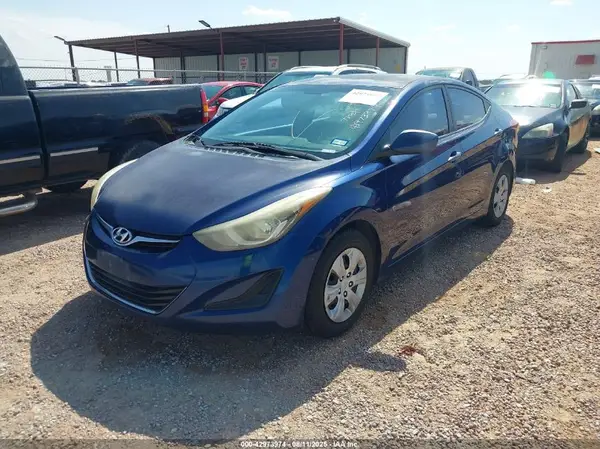 5NPDH4AE1GH760608 2016 HYUNDAI ELANTRA - Image 2