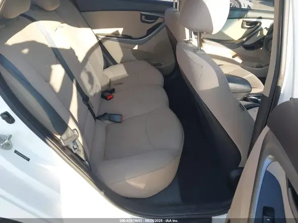 5NPDH4AE1GH760687 2016 HYUNDAI ELANTRA - Image 8