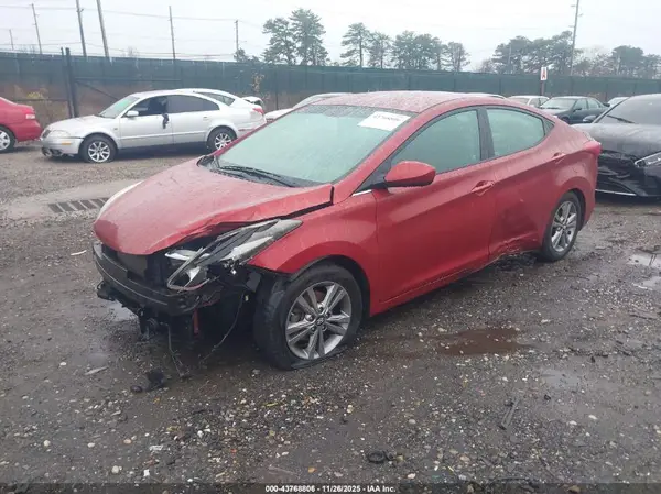 5NPDH4AE1GH761029 2016 HYUNDAI ELANTRA - Image 2
