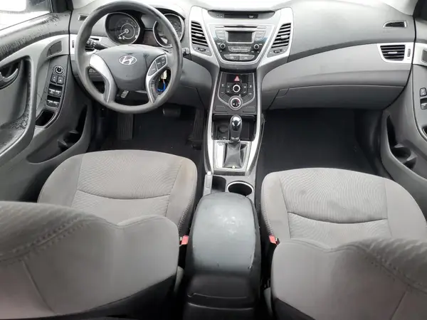 5NPDH4AE1GH762472 2016 HYUNDAI ELANTRA - Image 8