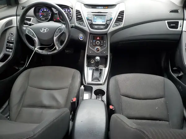 5NPDH4AE1GH764853 2016 HYUNDAI ELANTRA - Image 8