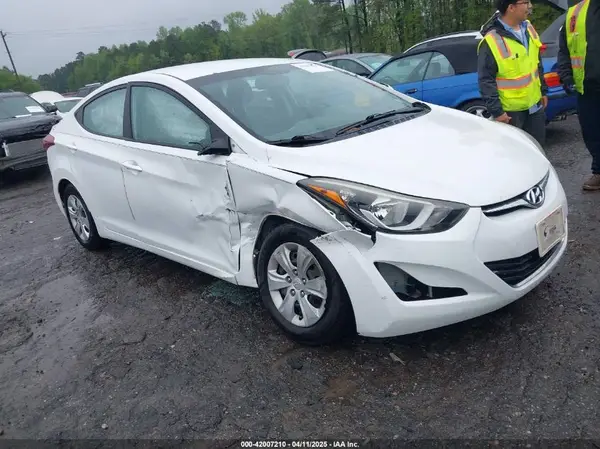 5NPDH4AE1GH765615 2016 HYUNDAI ELANTRA - Image 1
