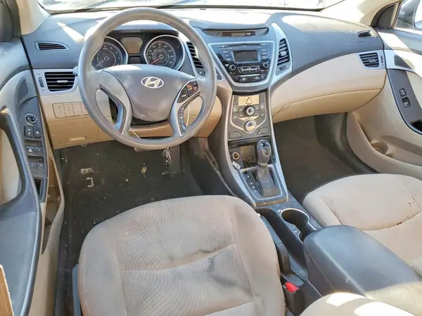 5NPDH4AE1GH765811 2016 HYUNDAI ELANTRA - Image 8