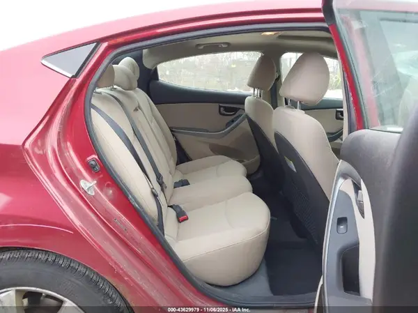 5NPDH4AE1GH766702 2016 HYUNDAI ELANTRA - Image 8