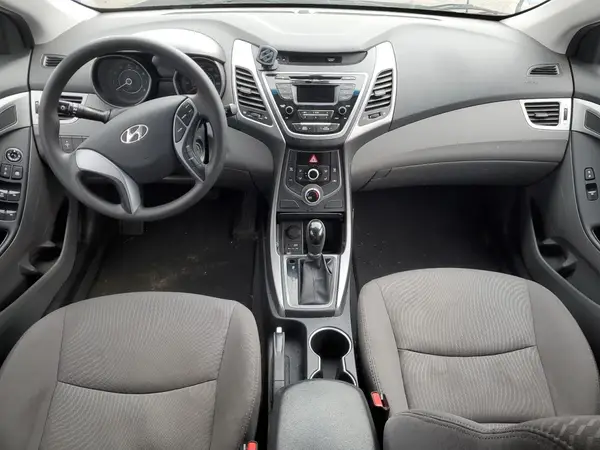 5NPDH4AE1GH768935 2016 HYUNDAI ELANTRA - Image 8