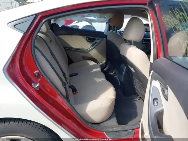 5NPDH4AE1GH769552 2016 HYUNDAI ELANTRA - Image 8