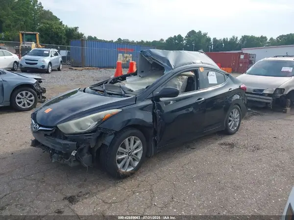 5NPDH4AE1GH771043 2016 HYUNDAI ELANTRA - Image 2