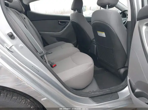 5NPDH4AE1GH771334 2016 HYUNDAI ELANTRA - Image 8