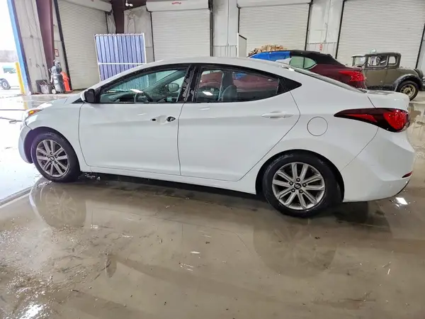 5NPDH4AE1GH771415 2016 HYUNDAI ELANTRA - Image 2