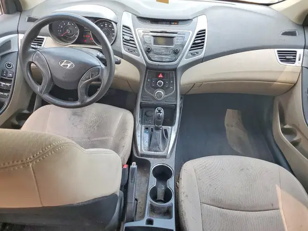 5NPDH4AE1GH771897 2016 HYUNDAI ELANTRA - Image 8