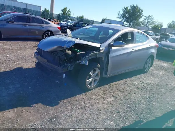 5NPDH4AE1GH773178 2016 HYUNDAI ELANTRA - Image 2