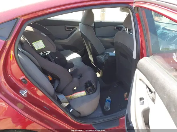 5NPDH4AE1GH773830 2016 HYUNDAI ELANTRA - Image 8