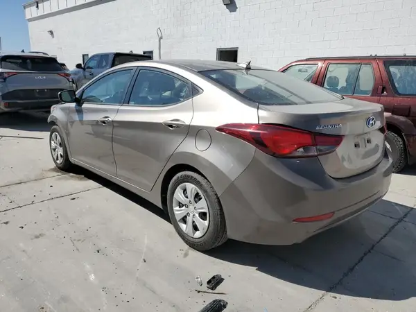5NPDH4AE1GH774024 2016 HYUNDAI ELANTRA - Image 2