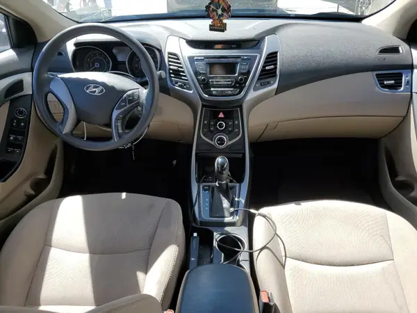 5NPDH4AE1GH774024 2016 HYUNDAI ELANTRA - Image 8