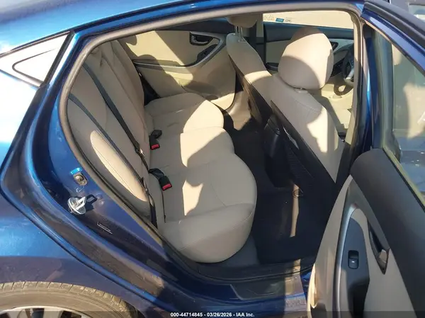 5NPDH4AE1GH774086 2016 HYUNDAI ELANTRA - Image 8