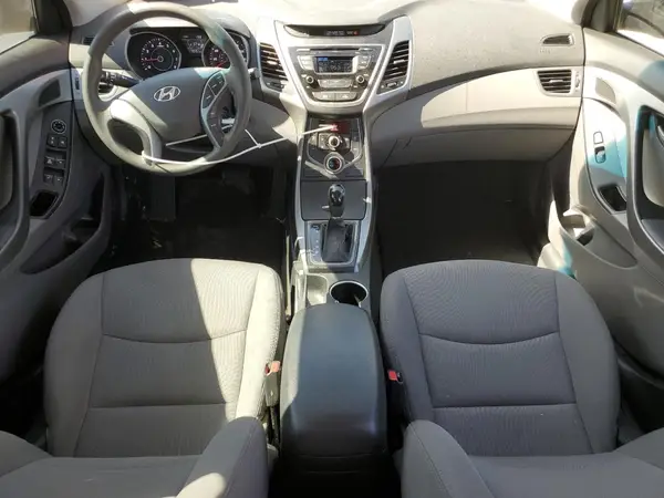 5NPDH4AE1GH775125 2016 HYUNDAI ELANTRA - Image 8