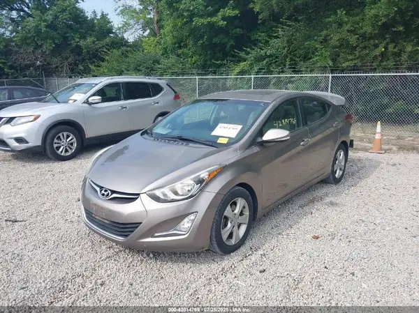 5NPDH4AE1GH776033 2016 HYUNDAI ELANTRA - Image 2