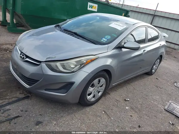5NPDH4AE1GH776887 2016 HYUNDAI ELANTRA - Image 2