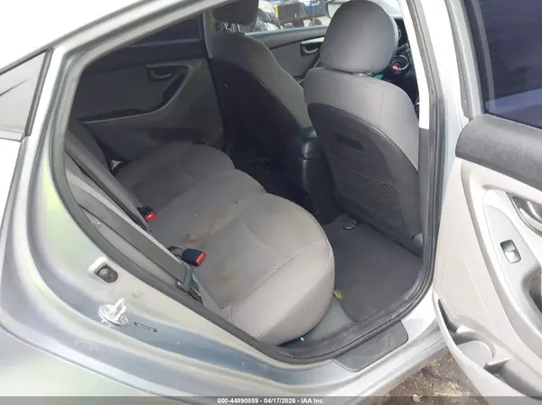 5NPDH4AE1GH776887 2016 HYUNDAI ELANTRA - Image 8