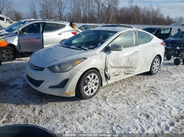 5NPDH4AE1GH777165 2016 HYUNDAI ELANTRA - Image 2