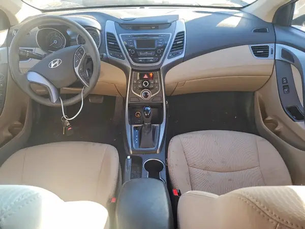 5NPDH4AE1GH779501 2016 HYUNDAI ELANTRA - Image 8