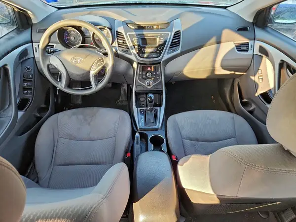 5NPDH4AE1GH780065 2016 HYUNDAI ELANTRA - Image 8