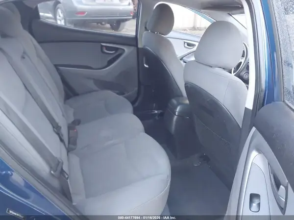 5NPDH4AE1GH780437 2016 HYUNDAI ELANTRA - Image 8