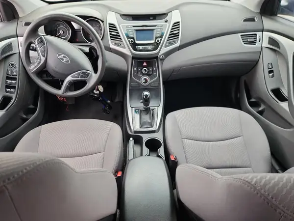 5NPDH4AE1GH782608 2016 HYUNDAI ELANTRA - Image 8
