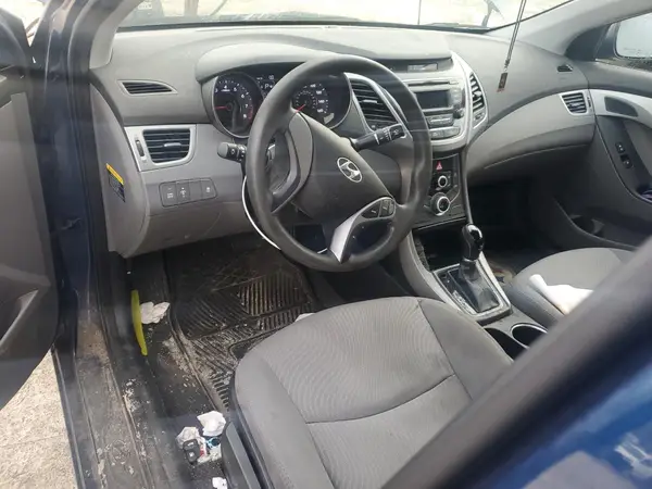 5NPDH4AE1GH782625 2016 HYUNDAI ELANTRA - Image 8