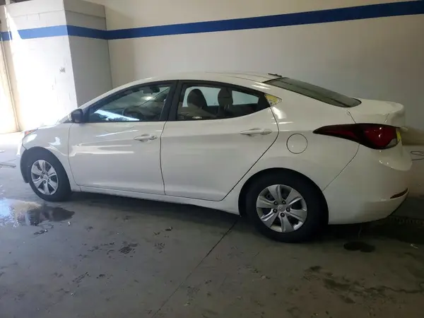 5NPDH4AE1GH783855 2016 HYUNDAI ELANTRA - Image 2