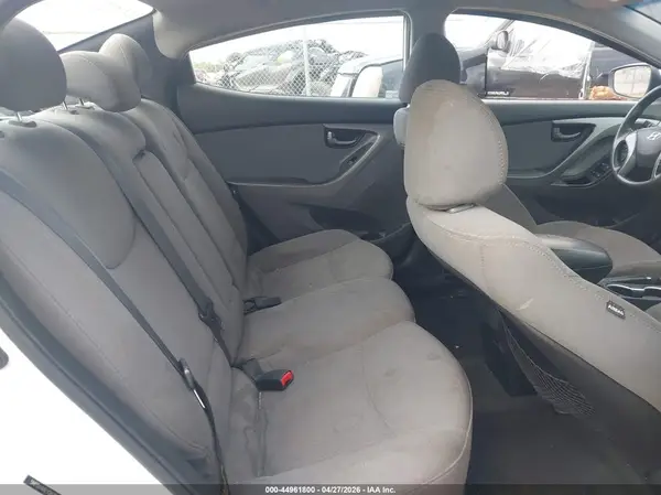 5NPDH4AE1GH784455 2016 HYUNDAI ELANTRA - Image 8