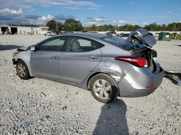 5NPDH4AE1GH786299 2016 HYUNDAI ELANTRA - Image 2