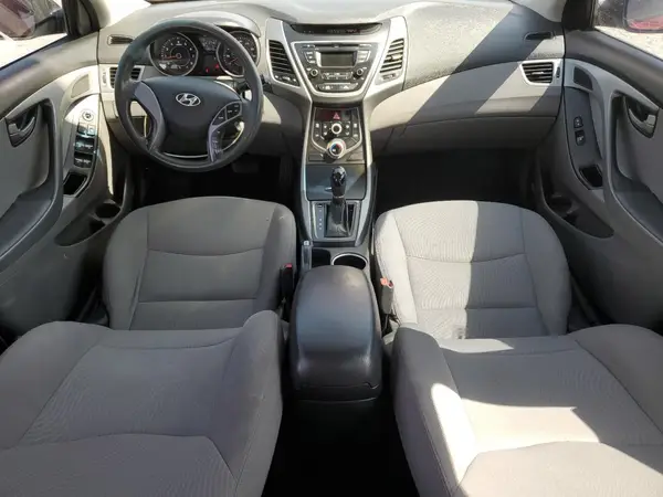 5NPDH4AE1GH786383 2016 HYUNDAI ELANTRA - Image 8