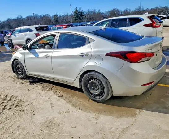 5NPDH4AE1GH786738 2016 HYUNDAI ELANTRA - Image 2