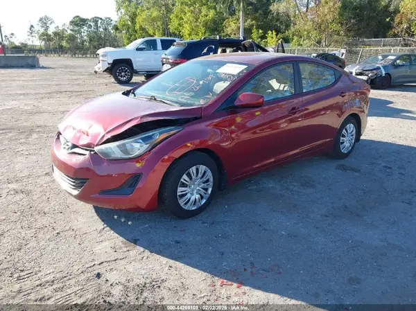 5NPDH4AE1GH788621 2016 HYUNDAI ELANTRA - Image 2