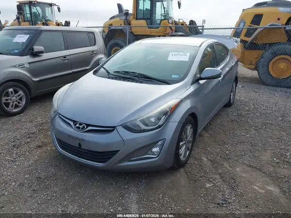 5NPDH4AE1GH788747 2016 HYUNDAI ELANTRA - Image 2