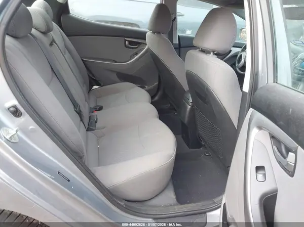 5NPDH4AE1GH788747 2016 HYUNDAI ELANTRA - Image 8