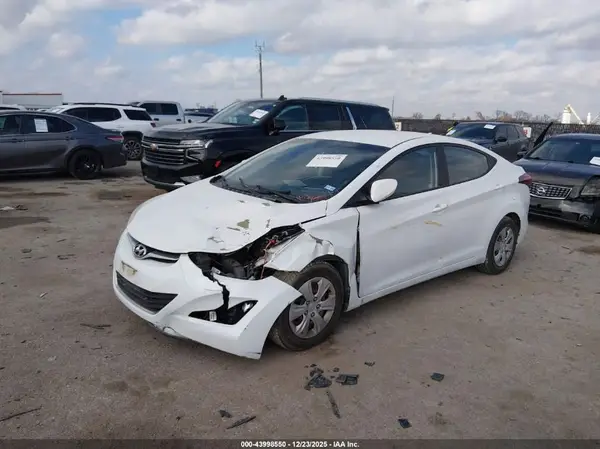 5NPDH4AE1GH789641 2016 HYUNDAI ELANTRA - Image 2