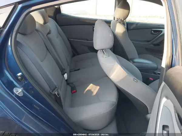 5NPDH4AE1GH790191 2016 HYUNDAI ELANTRA - Image 8